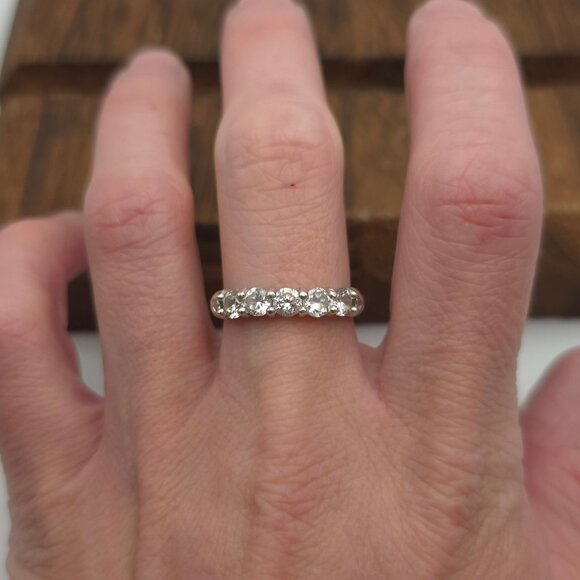 Size 9 Sterling Silver Bright Cubic Zirconia Ring A375 - Picture 1 of 8